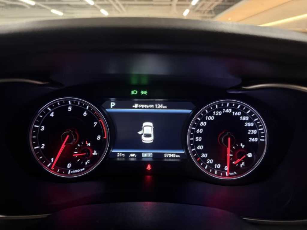 Genesis G70 - Vista 10