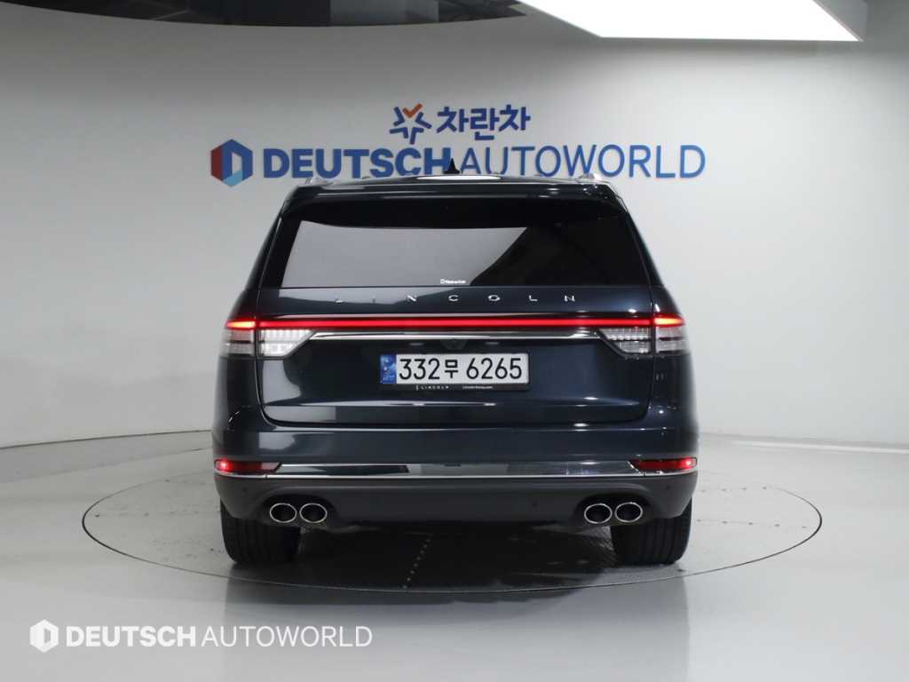 Lincoln Aviator - Vista 4