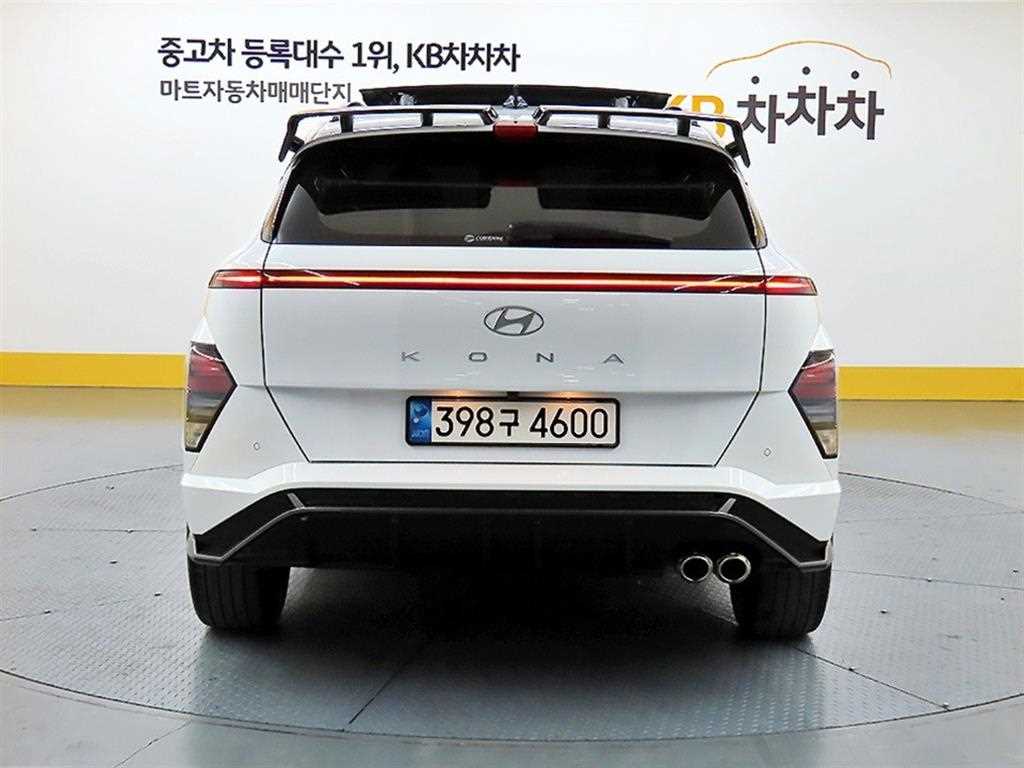 HYUNDAI Kona - Vista 3