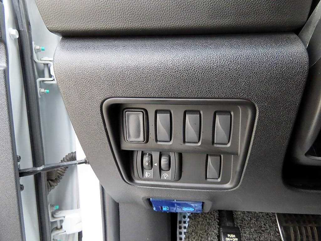 SAMSUNG QM6 - Vista 12