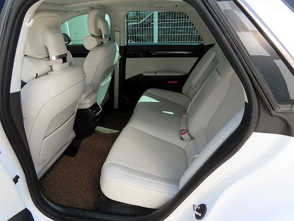HYUNDAI Grandeur - Vista 6