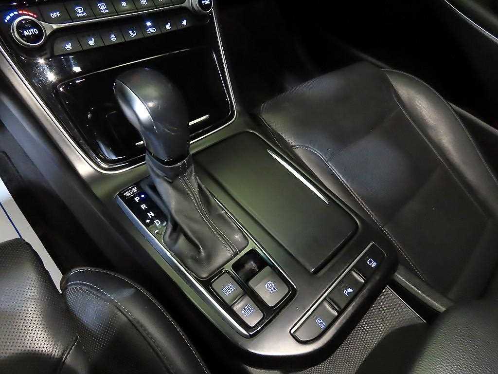HYUNDAI Grandeur - Vista 12