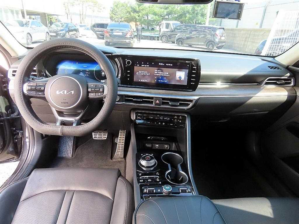 KIA K5 - Vista 7