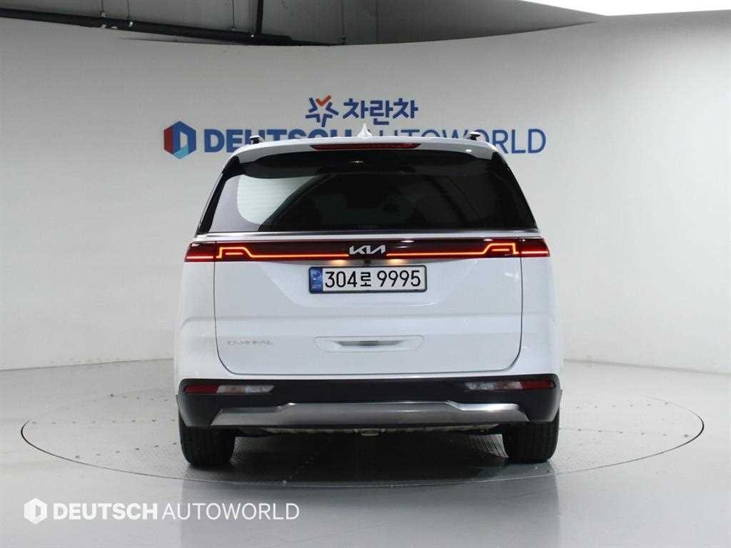 KIA Carnival - Vista 4