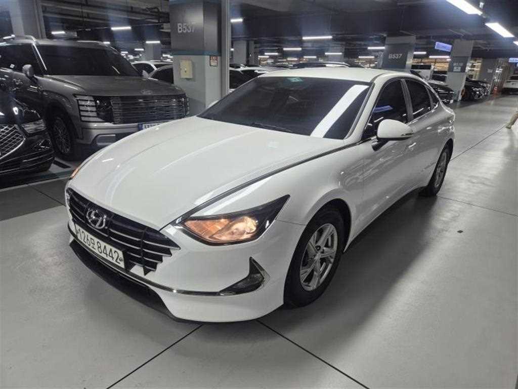 HYUNDAI Sonata - Vista 3