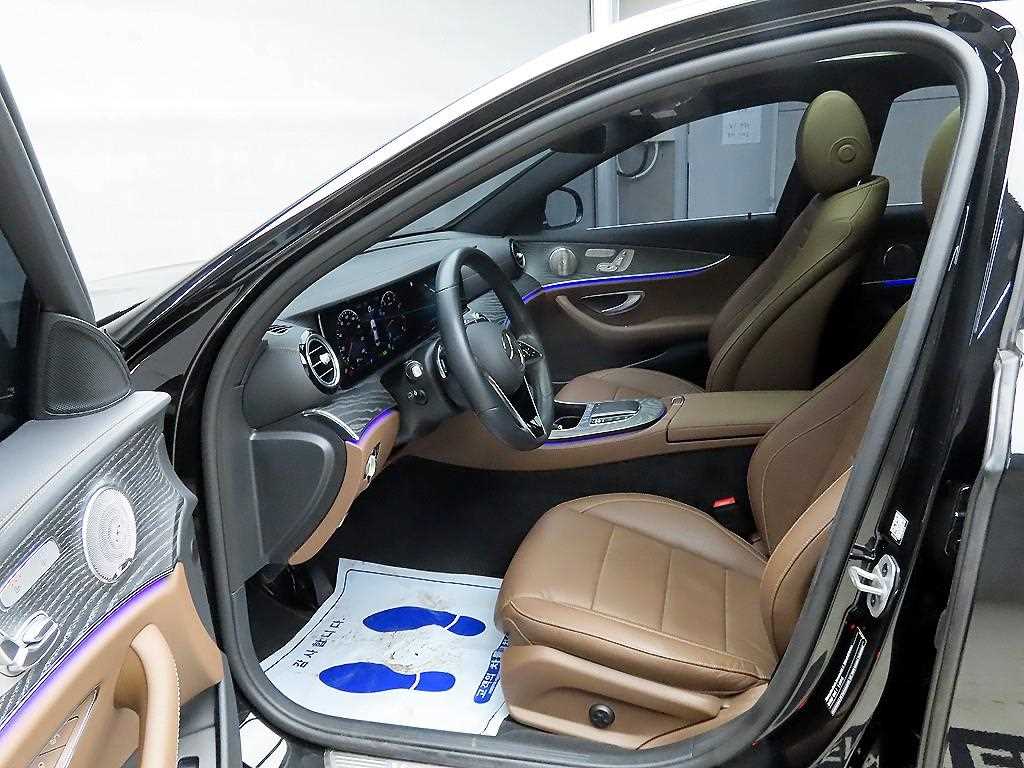 Mercedes Benz E class - Vista 5