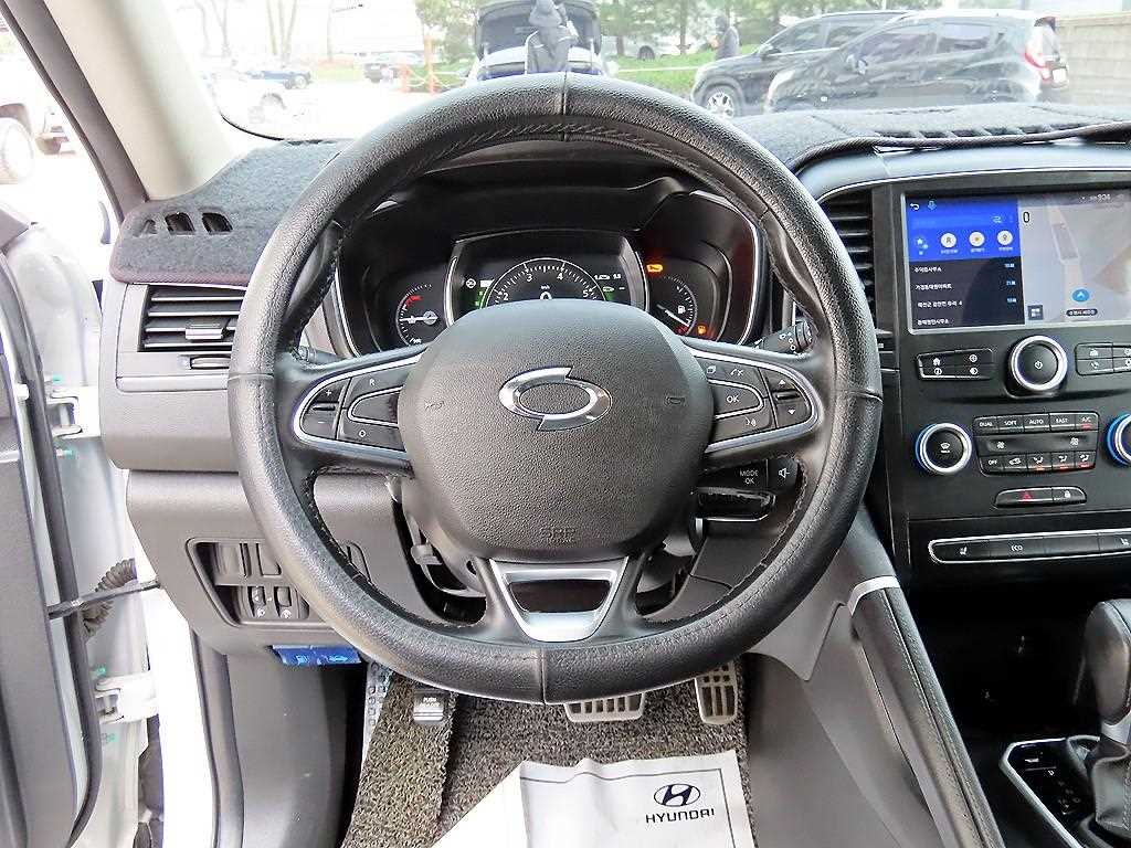 SAMSUNG QM6 - Vista 8