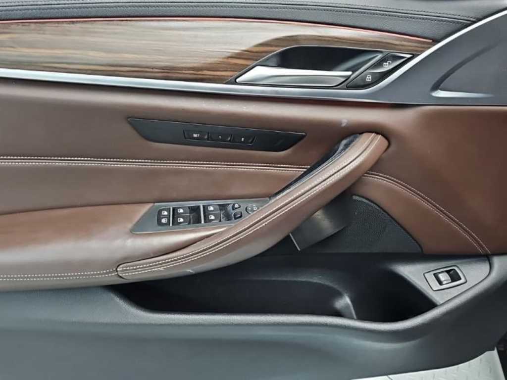 BMW 5 Series 2018 Gris - Importación desde Corea - HF Imports Iquique - Foto 17