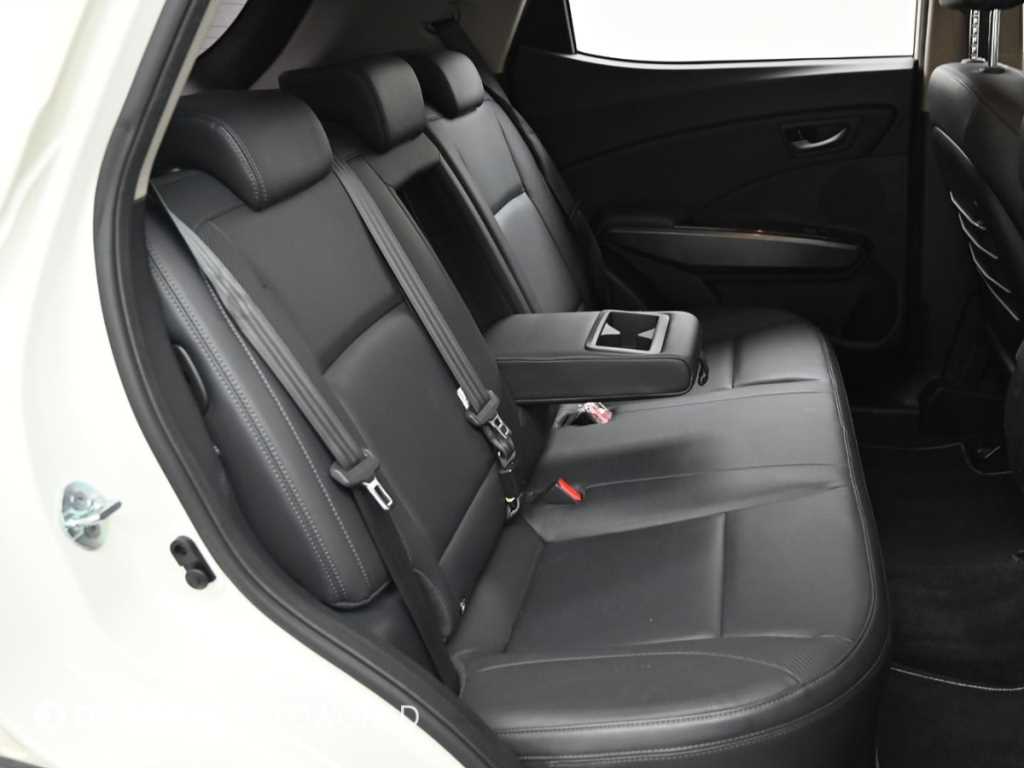 Ssangyong Tivoli - Vista 12
