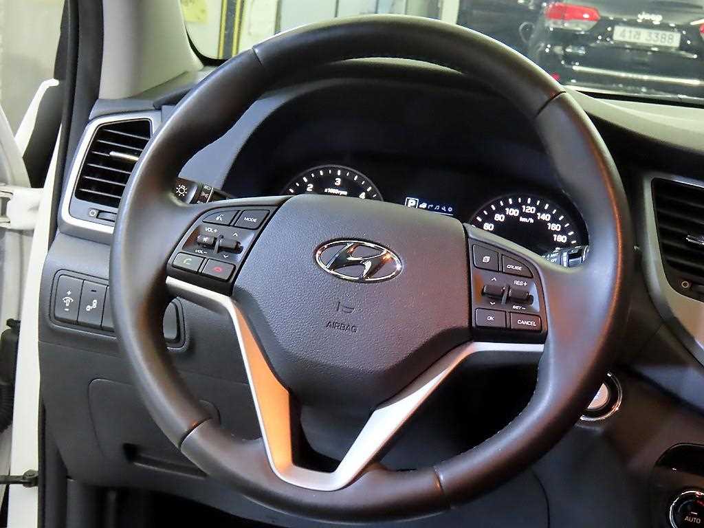 HYUNDAI Tucson - Vista 7