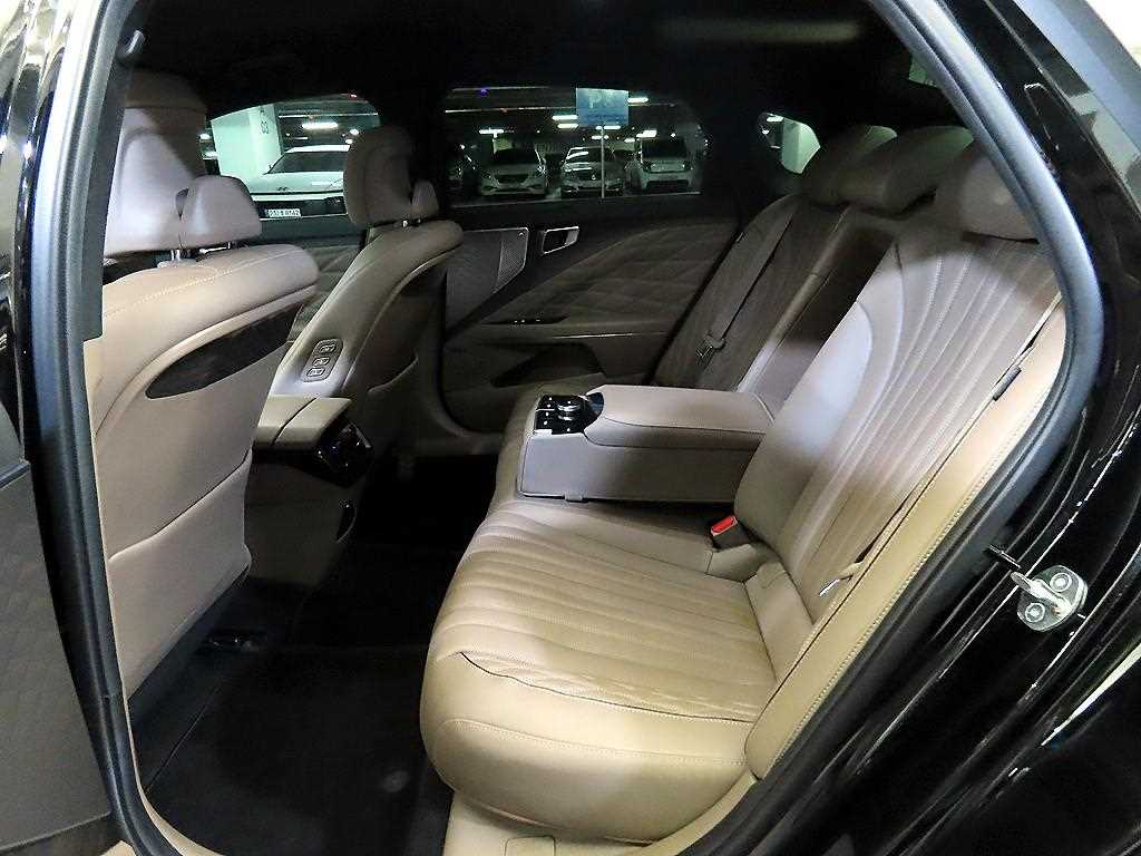 KIA K8 - Vista 7