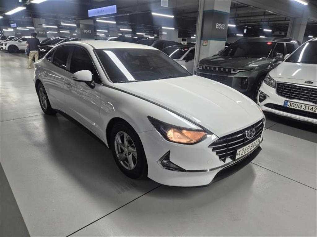 HYUNDAI Sonata - Vista 2