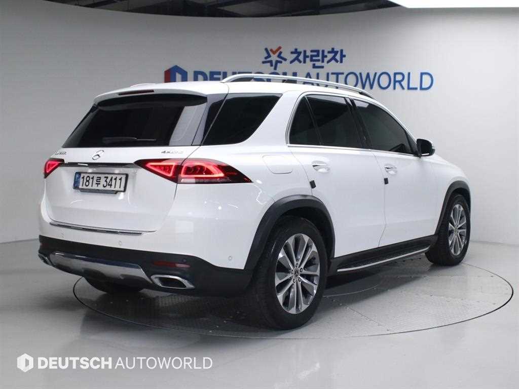 Mercedes Benz GLE Class - Vista 2