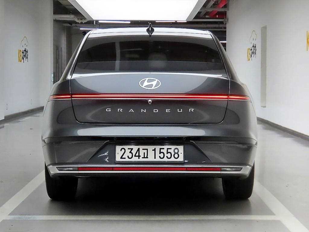 HYUNDAI Grandeur - Vista 3