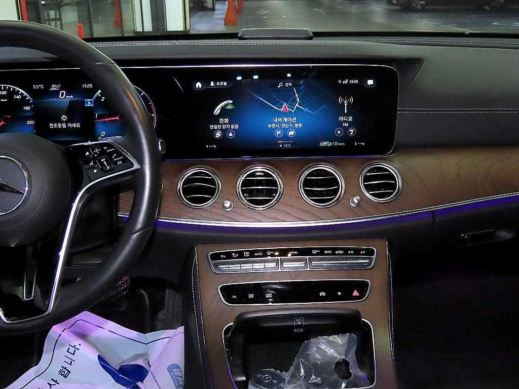 Mercedes Benz E class - Vista 11