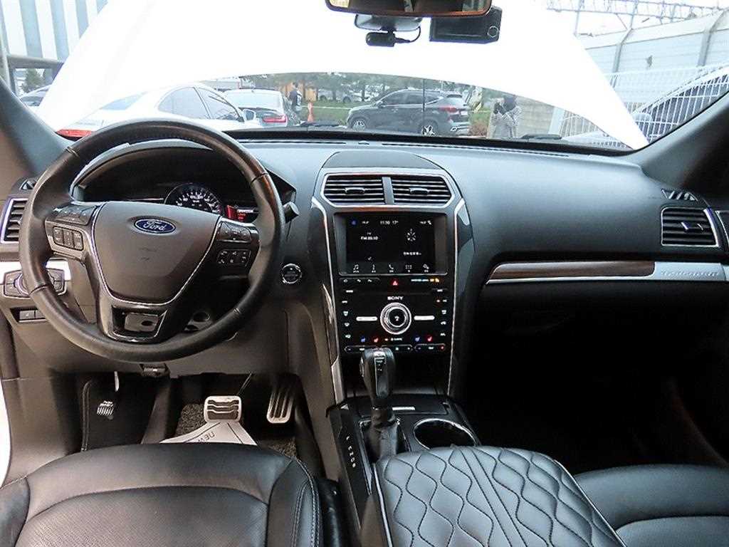 Ford Explorer - Vista 7