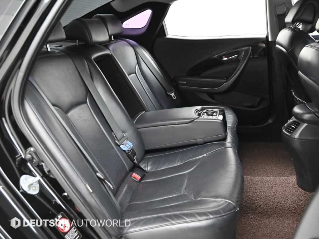 HYUNDAI Grandeur - Vista 12