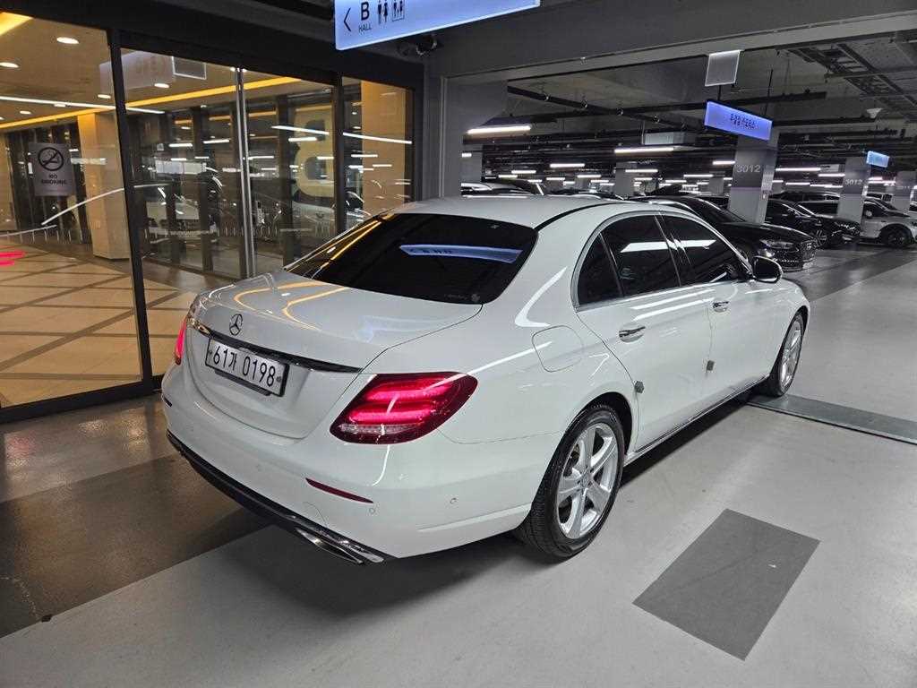 Mercedes Benz E class 2017 Blanco - Importación desde Corea - HF Imports Iquique - Foto 19