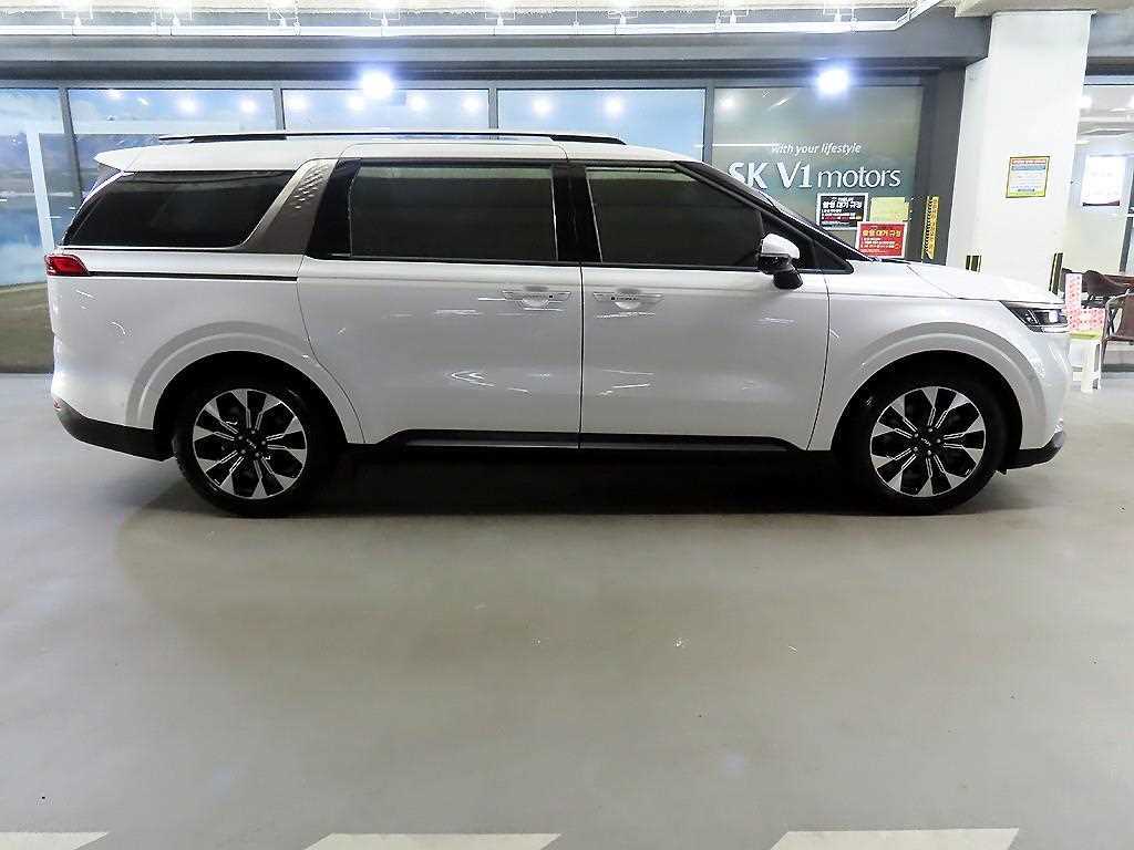KIA Carnival - Vista 3