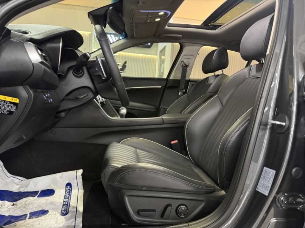 Genesis G70 - Vista 7