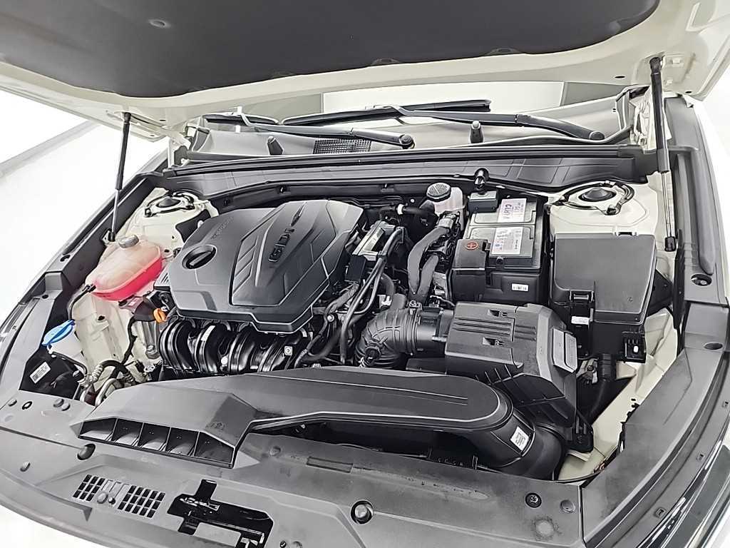 KIA K8 - Vista 5
