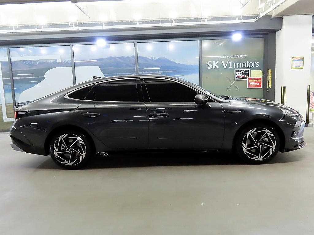 HYUNDAI Sonata - Vista 3