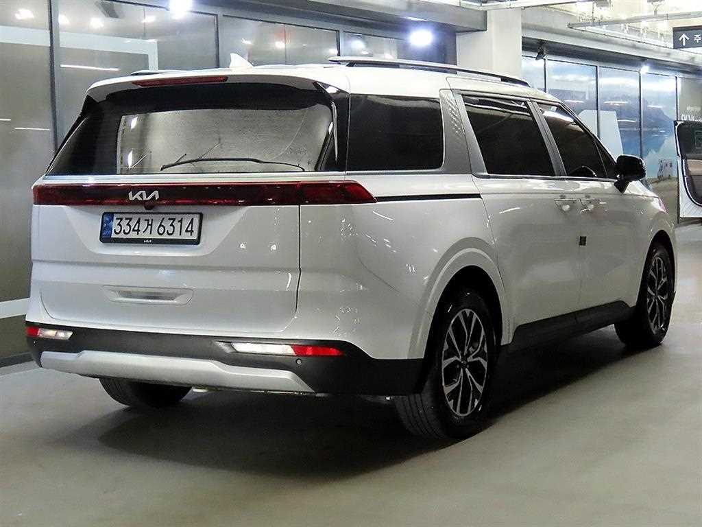 KIA Carnival - Vista 4