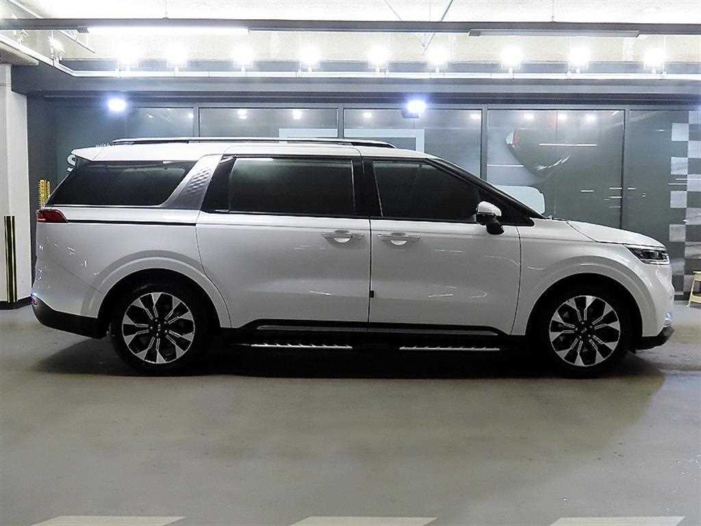 KIA Carnival - Vista 3