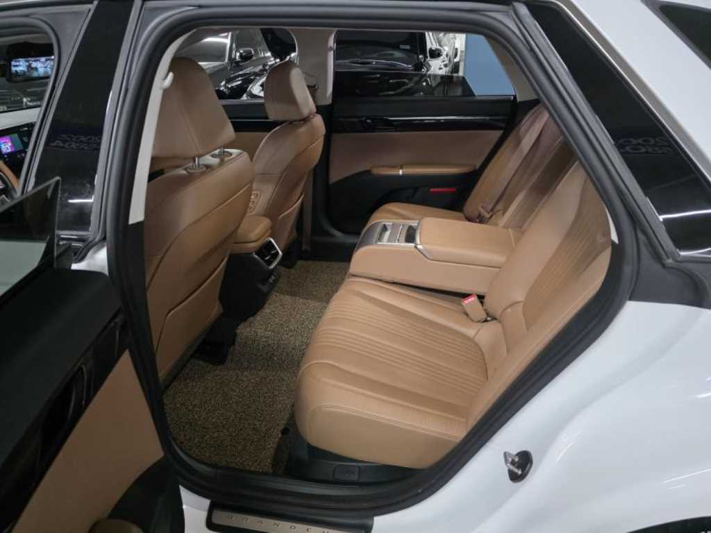HYUNDAI Grandeur - Vista 6
