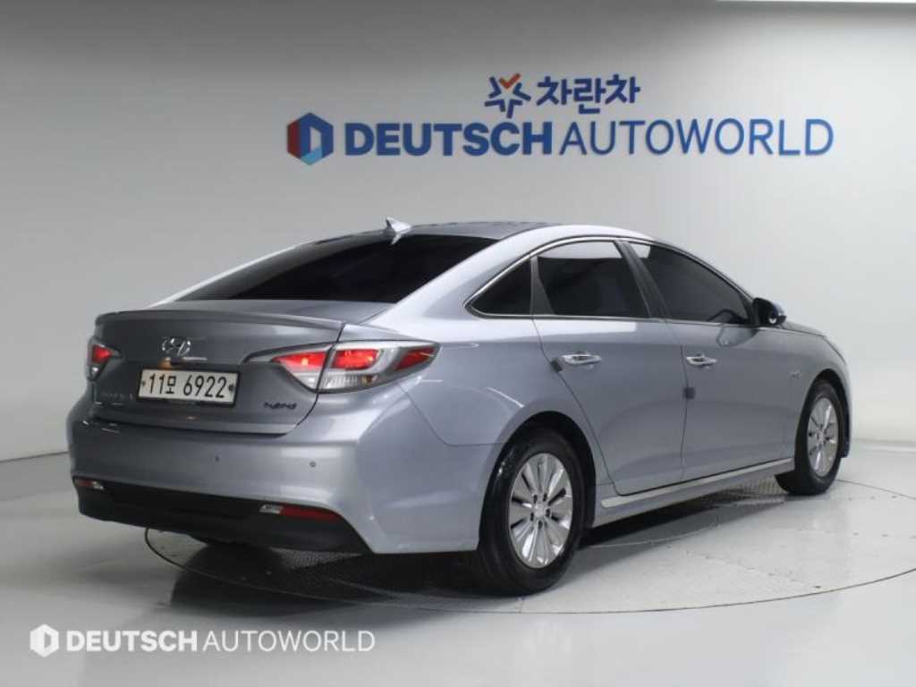 HYUNDAI Sonata - Vista 2