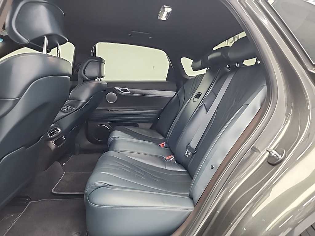 Genesis G80 - Vista 12