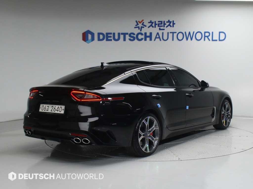 KIA Stinger - Vista 2