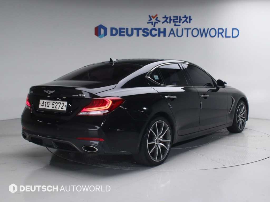 Genesis G70 - Vista 3