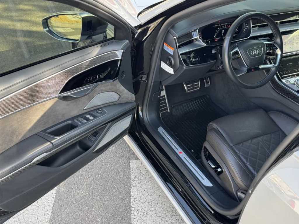 Audi S8 - Vista 11