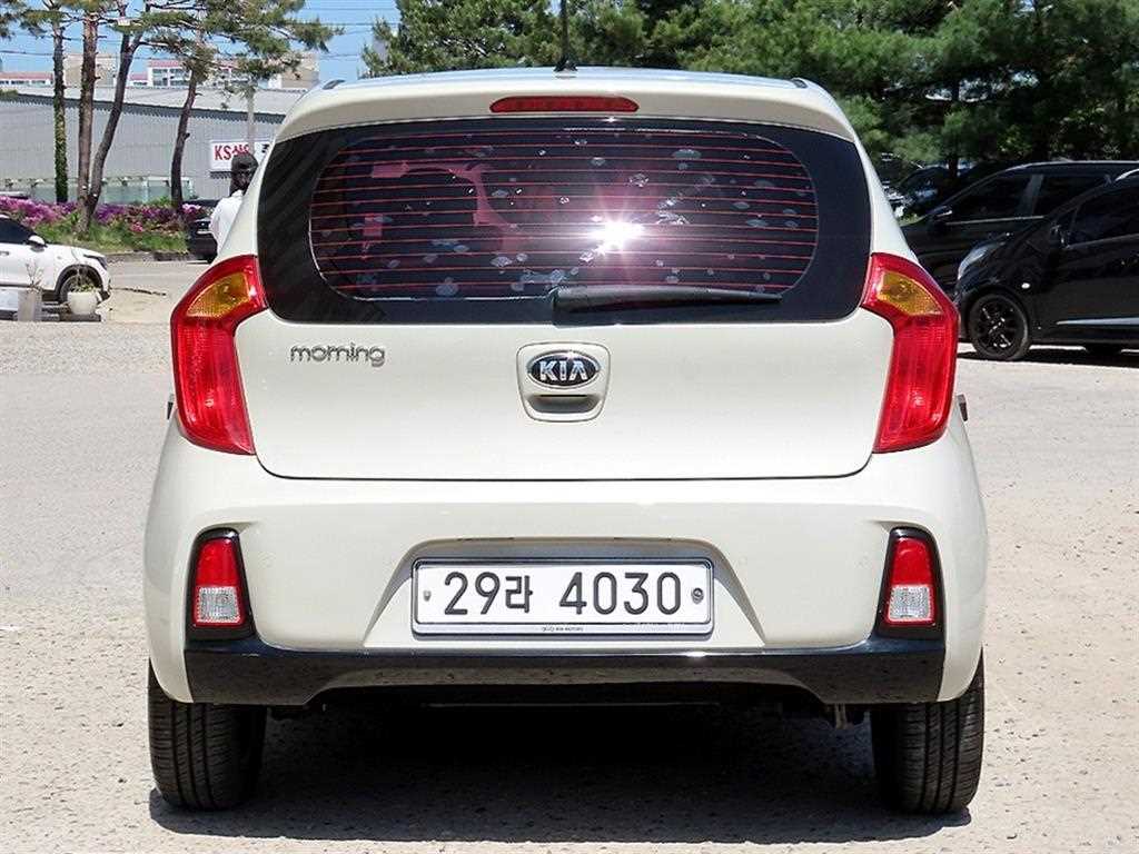 KIA Morning - Vista 4