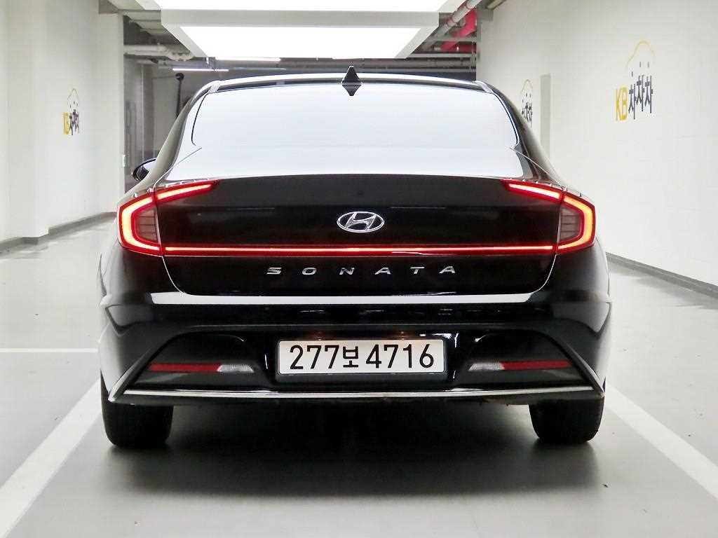 HYUNDAI Sonata - Vista 3