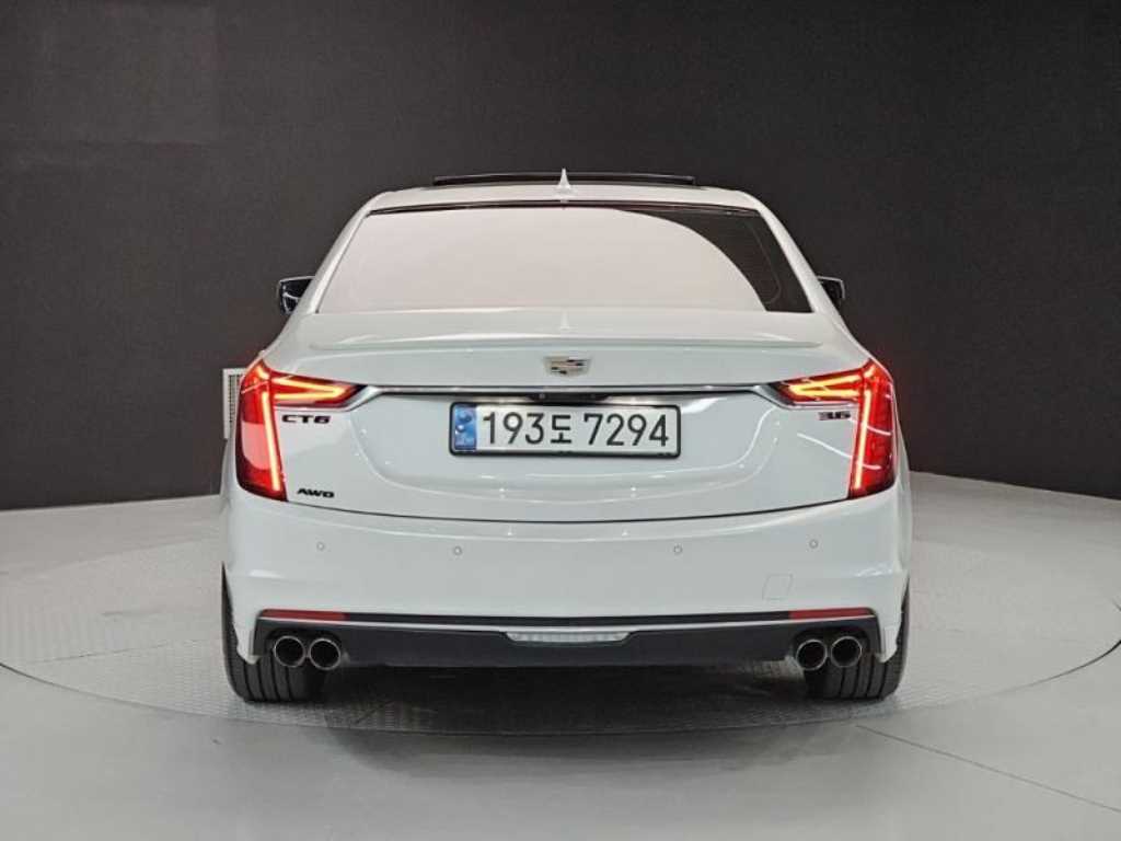 Cadillac CT6 - Vista 4