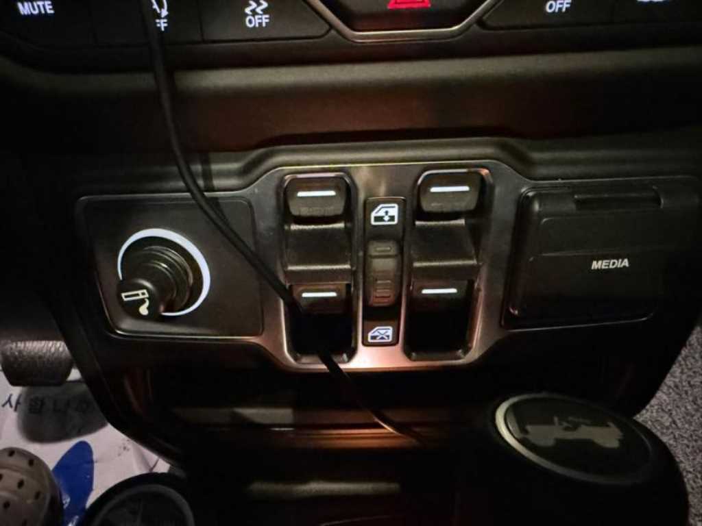 Jeep Wrangler 2021 Blanco - Importación desde Corea - HF Imports Iquique - Foto 17
