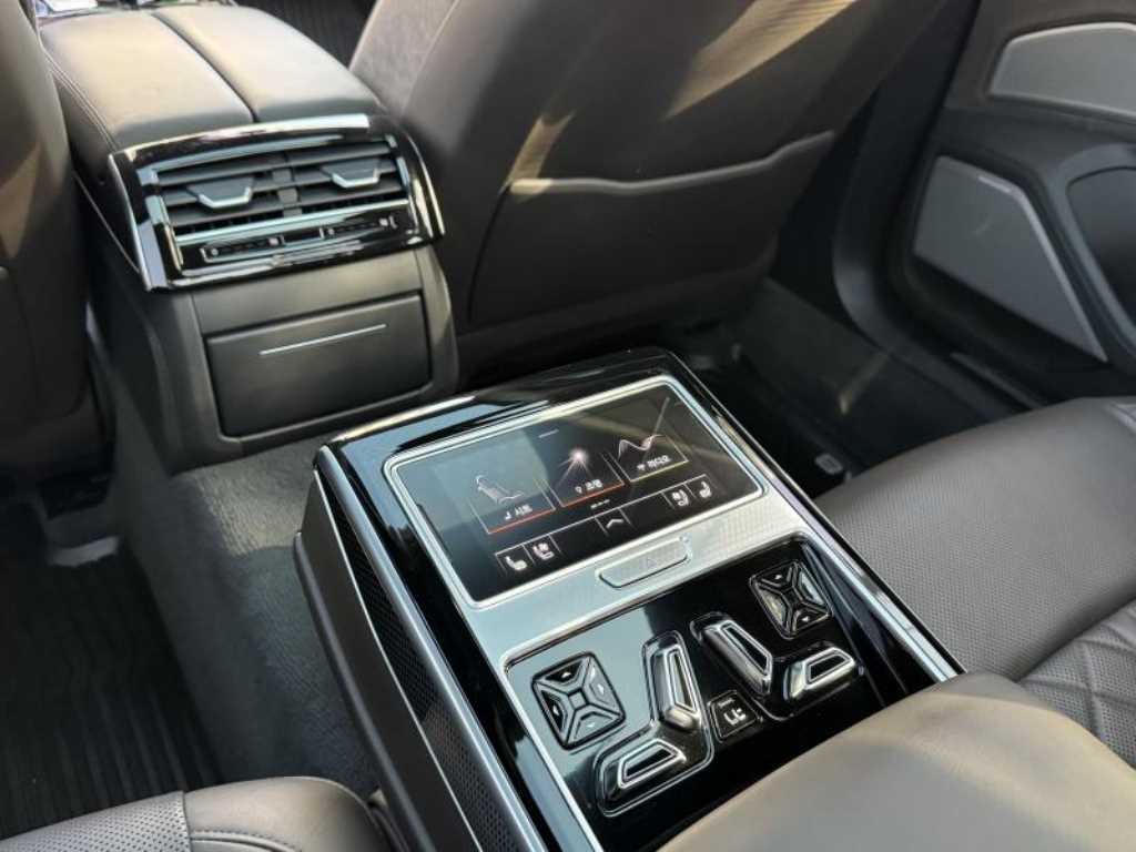 Audi S8 - Vista 12
