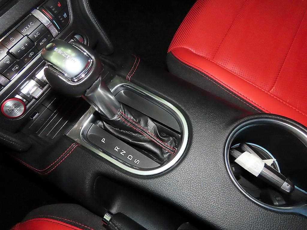 Ford Mustang - Vista 12