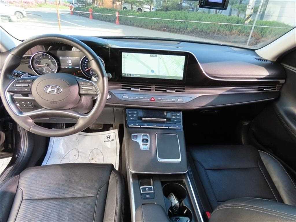 HYUNDAI Grandeur - Vista 9