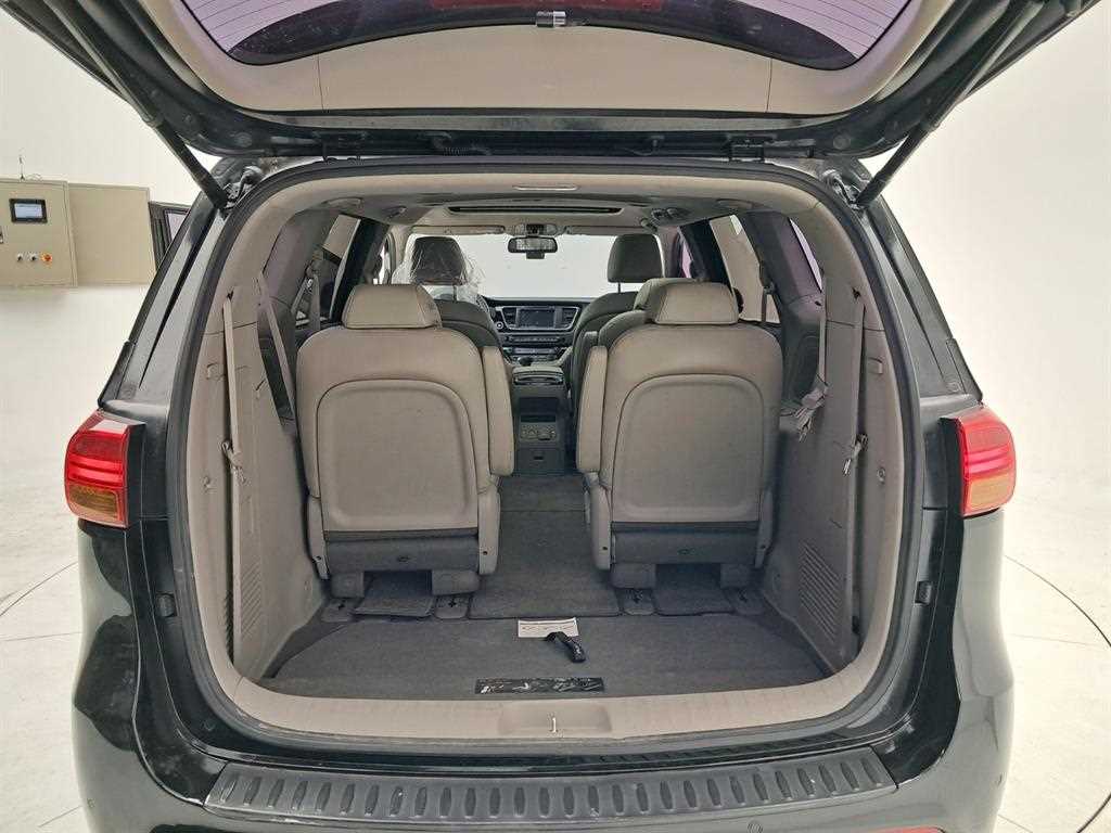 KIA Carnival 2016 Negro - Importación desde Corea - HF Imports Iquique - Foto 18
