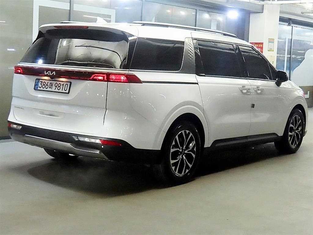 KIA Carnival - Vista 4