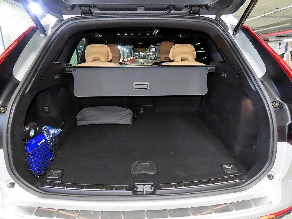Volvo XC60 2020 Gris - Importación desde Corea - HF Imports Iquique - Foto 17