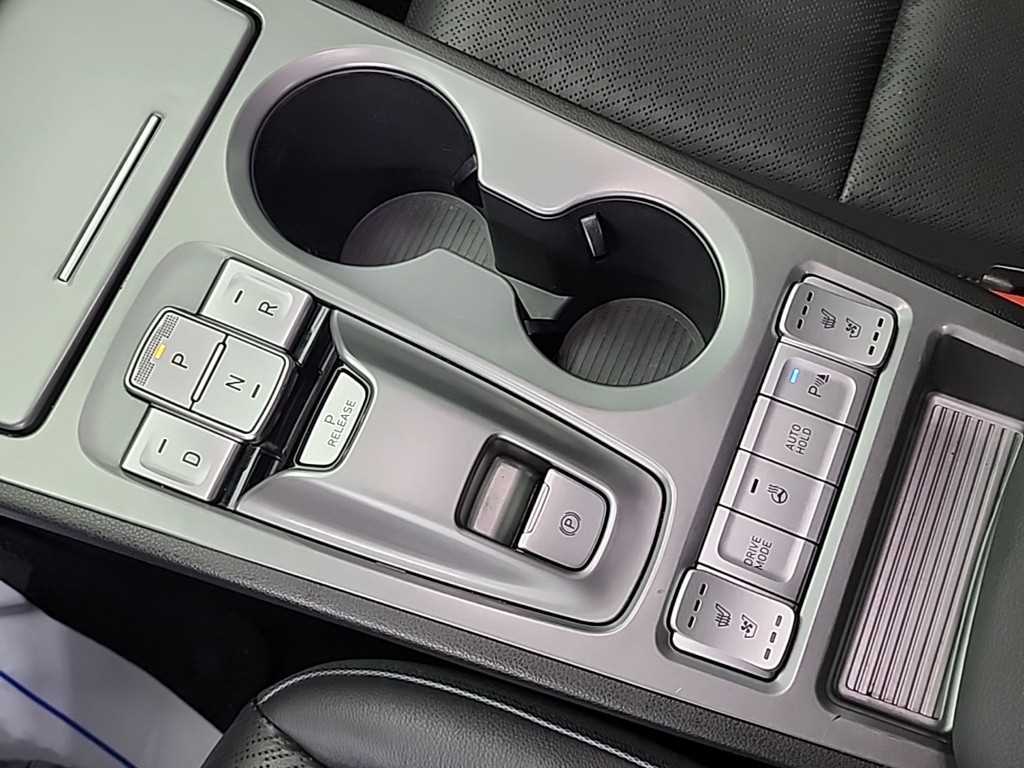 HYUNDAI Kona - Vista 8