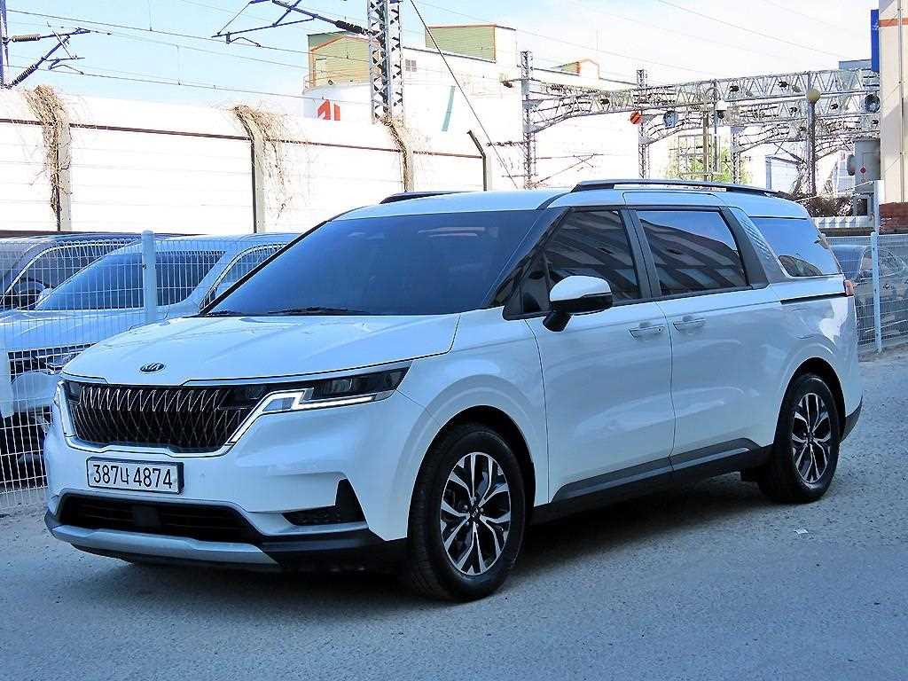 KIA Carnival - Vista 2