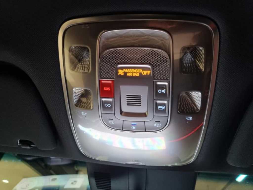 Genesis GV70 2025 Blanco - Importación desde Corea - HF Imports Iquique - Foto 16
