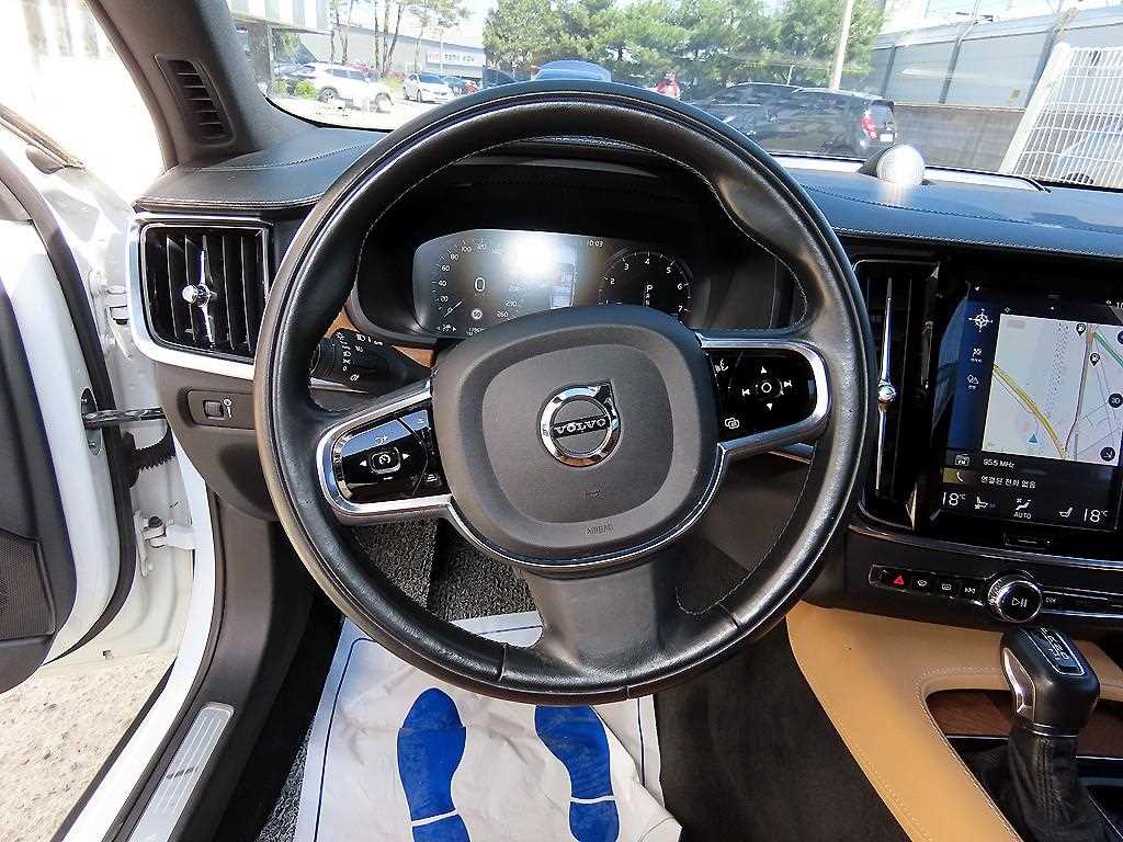 Volvo S90 - Vista 8