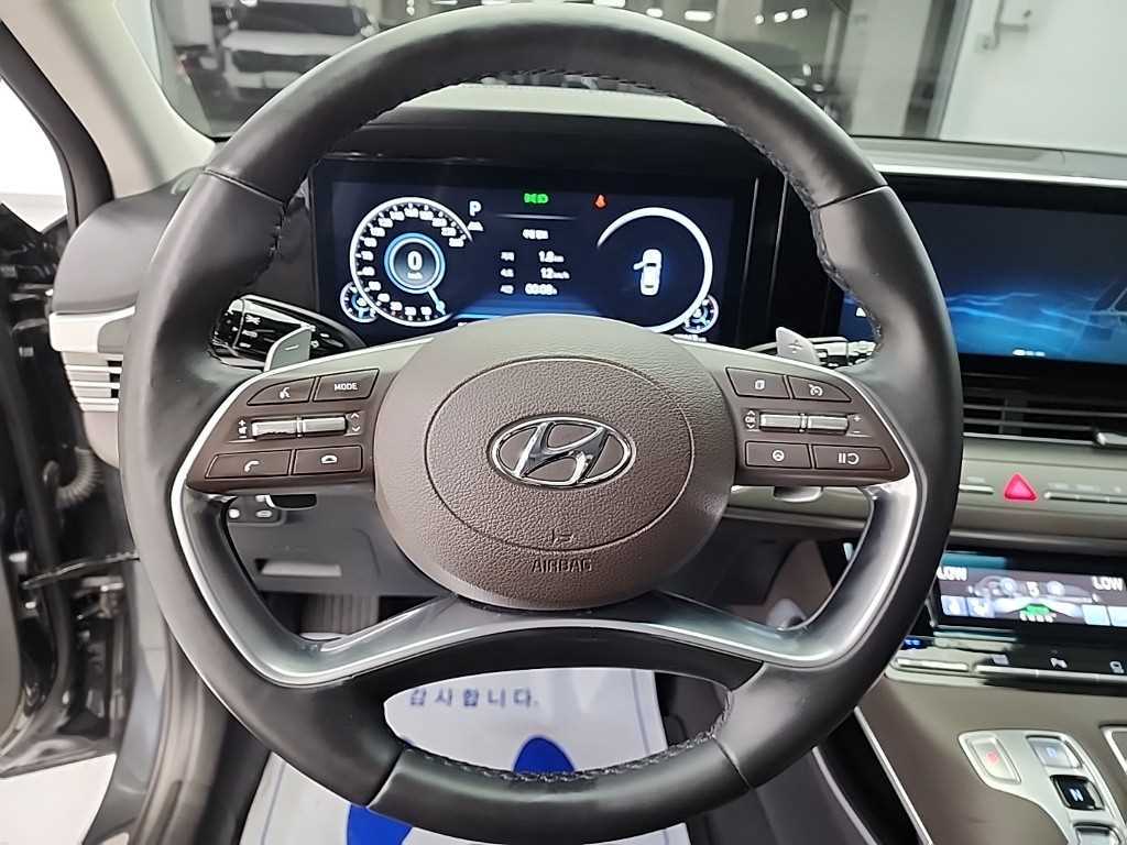 HYUNDAI Grandeur - Vista 10