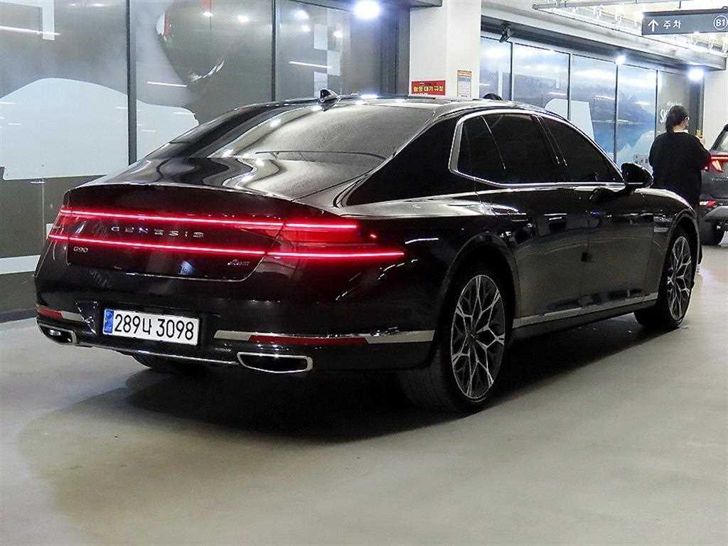 Genesis G90 - Vista 4